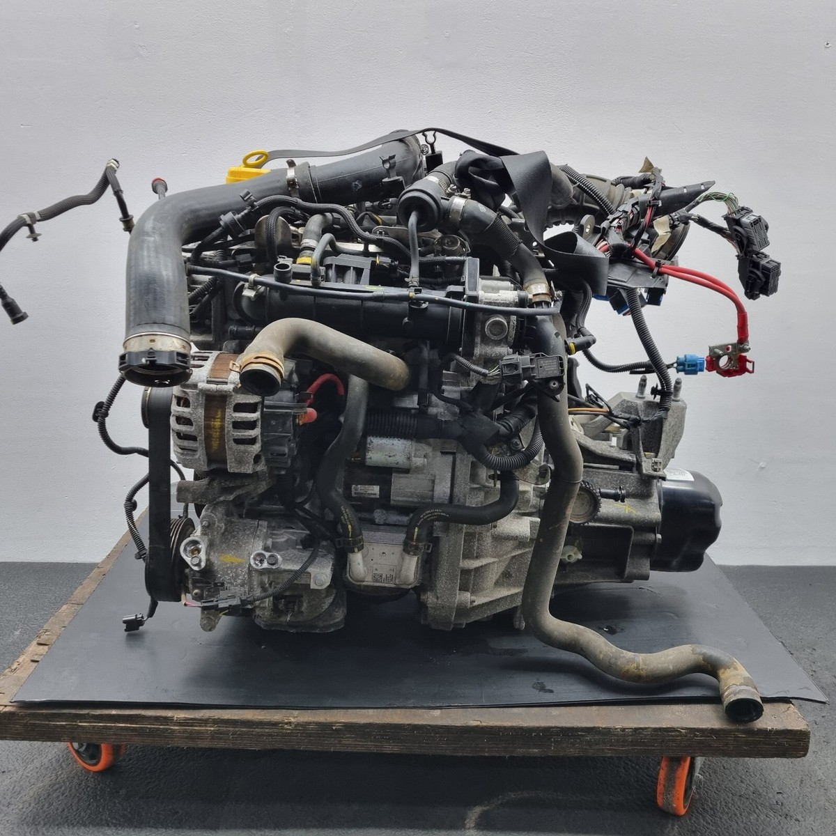 0.9 TCe H4Bt Engine